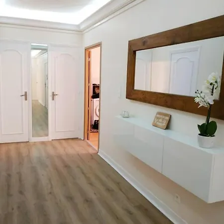 157m2, 4 Chambres, 4 Salles De Bains, 2 Wc, 2 Parkings En Hypercentre *