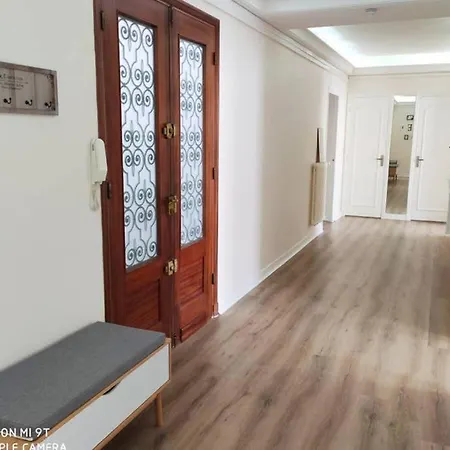 157m2, 4 Chambres, 4 Salles De Bains, 2 Wc, 2 Parkings En Hypercentre * Valence (Drome)