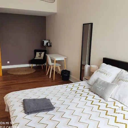 157m2, 4 Chambres, 4 Salles De Bains, 2 Wc, Hypercentre *