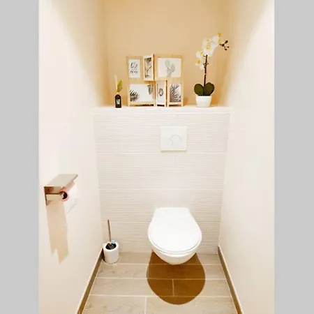 157m2, 4 Chambres, 4 Salles De Bains, 2 Wc, Hypercentre Apartment