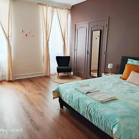 157m2, 4 Chambres, 4 Salles De Bains, 2 Wc, Hypercentre