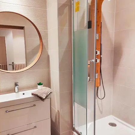 Apartamento 157m2, 4 Chambres, 4 Salles De Bains, 2 Wc, 2 Parkings En Hypercentre