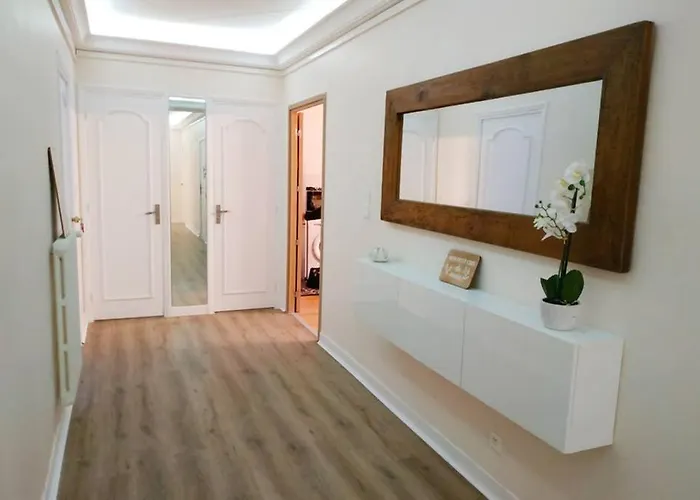 157m2, 4 Chambres, 4 Salles De Bains, 2 Wc, 2 Parkings En Hypercentre *