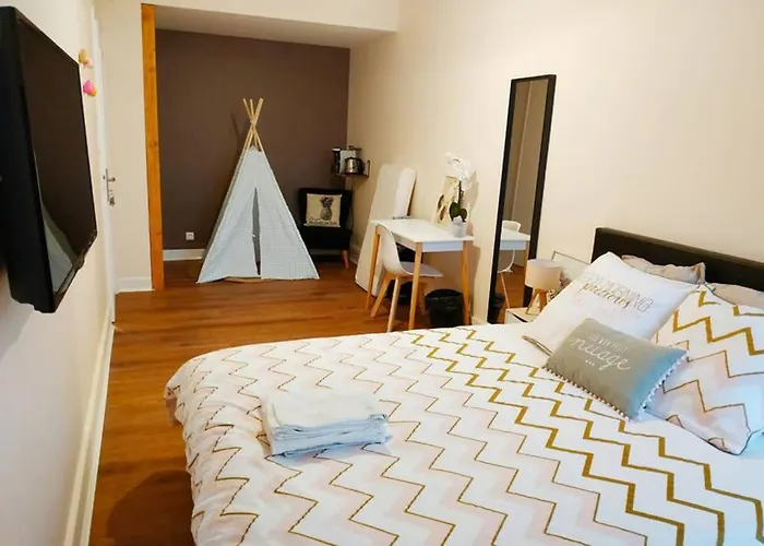 157m2, 4 Chambres, 4 Salles De Bains, 2 Wc, 2 Parkings En Hypercentre 아파트 *