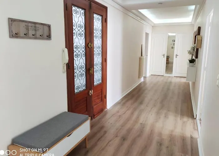 157m2, 4 Chambres, 4 Salles De Bains, 2 Wc, 2 Parkings En Hypercentre * 발랑스