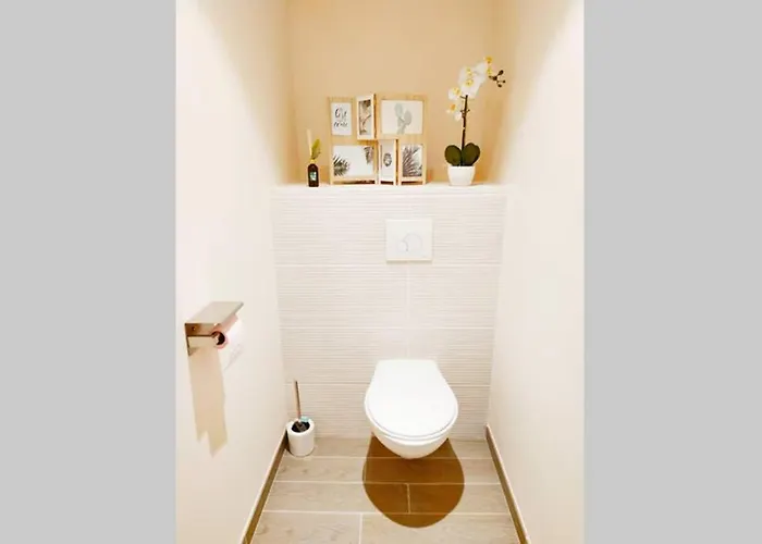 157m2, 4 Chambres, 4 Salles De Bains, 2 Wc, 2 Parkings En Hypercentre 아파트