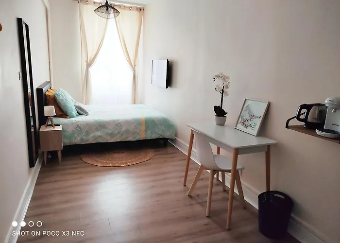 157m2, 4 Chambres, 4 Salles De Bains, 2 Wc, 2 Parkings En Hypercentre 발랑스